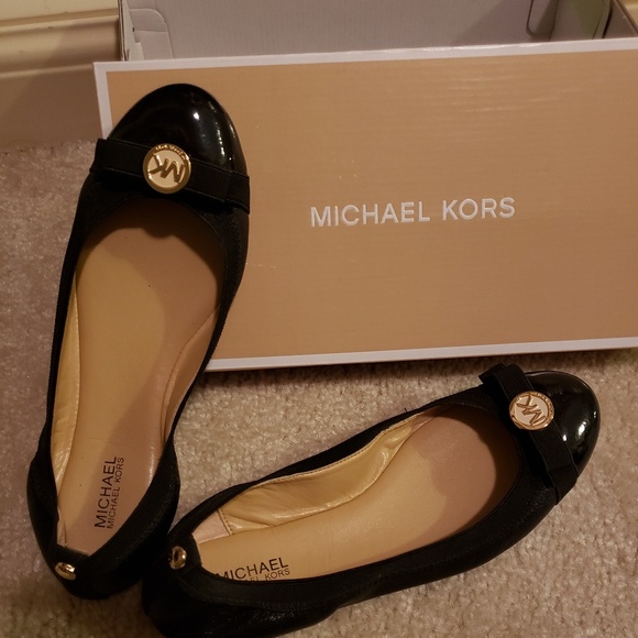 Too small - Picture 3 of 3